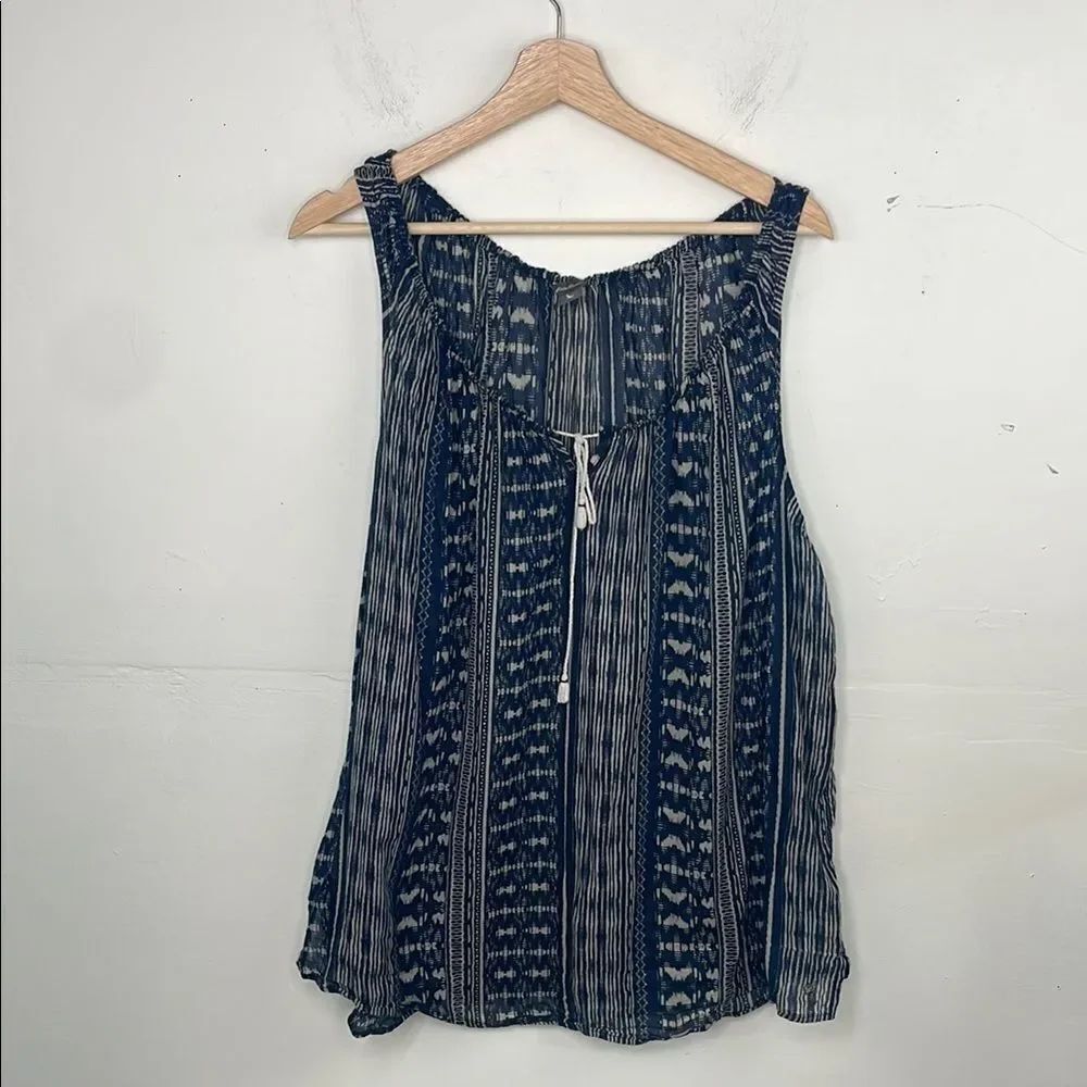 Eddie Bauer Blue and White Geometric Patterned Sleeveless Top size T2XL